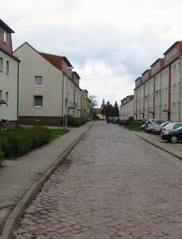 Idyllisch gelegene 3-Zimmer-Wohnung mit Balkon im 1.Obergeschoss in ländlicher Gegend - Coswig (Anhalt)