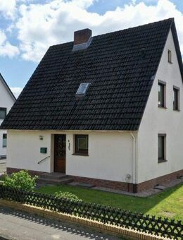 Einfamilienhaus in ruhiger Lage mit Vollkeller, Garage und Gartenidylle - Scheeßel