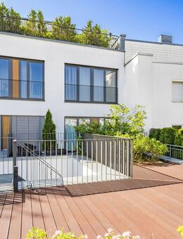Urban Living: Exquisite 3-Zimmer-Wohnung mit Loggia und Rooftop-Terrasse - München