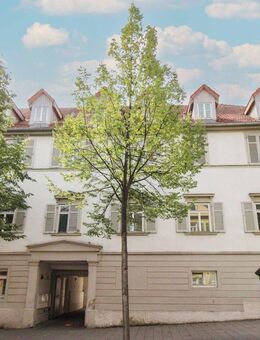 Charmante 2-Zi-Wohnung im denkmalgeschützten Stadthaus mitten im kulturellen Herzen von Ludwigsburg - Ludwigsburg