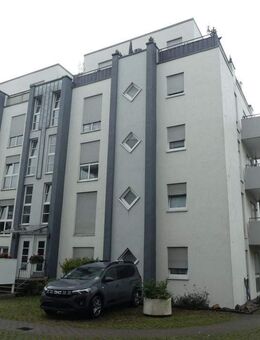 Charmante Erdgeschosswohnung mit Tiefgaragenstellplatz in ruhiger Lage! - Wiesbaden