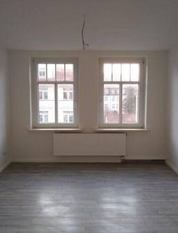 3 Zimmer über 2 Etagen mit 1 Terrasse - Leipzig