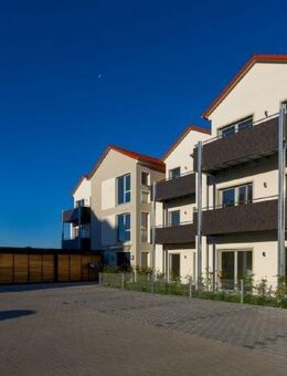 Helle 3 Zimmer NEUBAU Wohnung Garten, Abstellraum, Keller und Stellplatz (WE 3) - Röttenbach (Landkreis Roth)