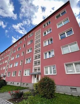 AUFGEPASST...3-Zi.-Whg. / EBK / Balkon & Tageslichtbad ab 10/2025 frei !! - Chemnitz