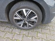 VW Touran, 2.0 TDI Highline, Jahr 2021 - Bergkamen