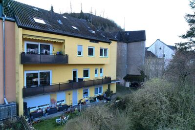 Gepflegtes Mehrfamilienhaus mit 4 Wohnungen + Gewerbeobjekt in Gerolstein