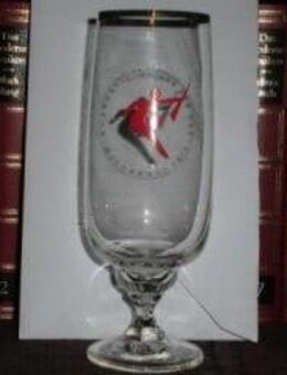 Spartakus Glas DDR GST Magdeburg 1975 Bierglas Goldrand - Bottrop