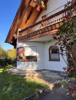 ZUHAUSE ANKOMMEN: LANDHAUS LIEGENSCHAFT IN ZURÜCKVERSETZTER ORTSRANDLAGE - Oberhausen (Landkreis Neuburg-Schrobenhausen)