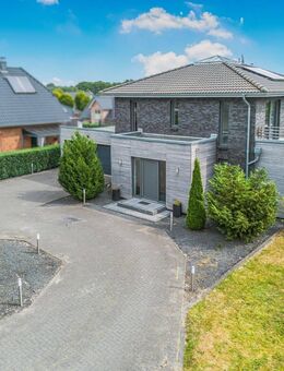 Energieeffizienz trifft auf moderne Faszination: Bezugsfertige Stadtvilla am Nord-Ostsee-Kanal - Rendsburg