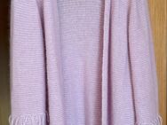 Gr. 40 (auch für Gr. 42): Mohair-Cardigan, rosé mit Pailletten "ESCADA", neuwertig - München