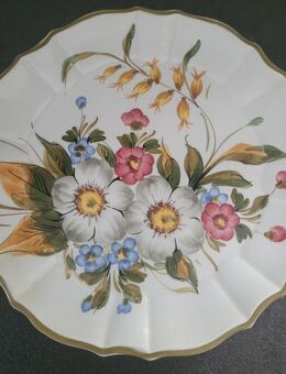 Wandteller Blumenmotiv. Made Italy. ERST LESEN. TOP - Völklingen Zentrum