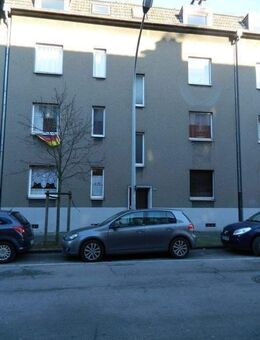 2 Zimmer Dachgeschoss-Wohnung in Duisburg-Neudorf - Duisburg