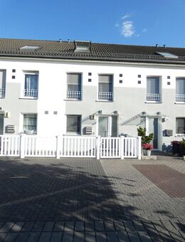 Modernes Reihenmittelhaus mit hochwertiger Ausstattung, durchdachtem Grundriss & zwei Stellplätzen - Nürnberg