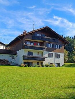 von privat: Gemütliche 3-Zimmer DG-Wohnung in Wertach, voll ausgestattet, frei, zu verkaufen - Wertach