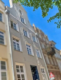 Attraktive 2-Raum-Wohnung in denkmalgeschütztem Haus mit Balkon in Rostock - Rostock