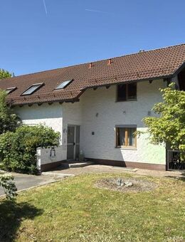 Großzügiges Zweifamilienhaus mit Garagen in bevorzugter Wohnlage - Ansbach