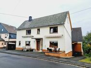 Westerburg: Einfamilienhaus mit Scheune, Garten, Garage und Carport - Westerburg