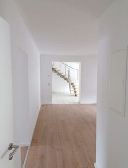 Helle & Moderne 4-ZKB-Wohnung mit 130 m² - Erstbezug nach Kernsanierung - Großrosseln