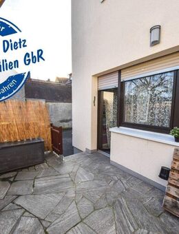 DIETZ: 3-Zimmer-Erdgeschosswohnung mit Terrasse - Car-Port - S-Bahn-Nähe - Ruhige Lage Dudenhofen - Rodgau