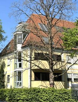Nymphenburg ruft: Sonniger Rückzugsort inklusive Tiefgarage & Süd-Balkon - München