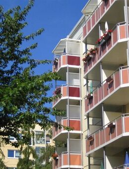 Leicht erreichbare 2-Raum-Wohnung mit Balkon im Grünen - Gera
