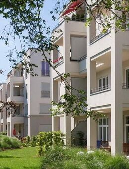 Parkett, Balkon, EBK, Fußbodenheizung, 2 Bäder (Dusch- u. Wannenbad) - Potsdam