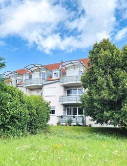 Komfortwohnung im sonnigen Grün... sofort beziehbare 3 Zimmer-Eigentumswohnung mit Balkon und Kfz-Stellplatz, Wohnfl. 73m² - Haßfurt