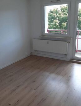 Schöne 3 Zimmerwohnung mit Balkon - Aue