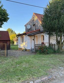 Schöne Doppelhaushälfte mit Traumgrundstück und Bauland im Grünen- - Vellahn