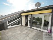 Düsseldorf-Oberkassel! Charmante Altbauwohnung mit Balkon, großer Dachterrasse und zwei Kaminen! - Düsseldorf