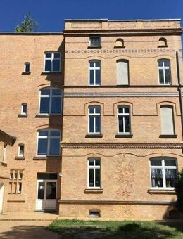 Modernes Wohnen im Altbau: Helle 2-Zimmer-Wohnung - Forst (Lausitz)