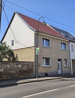 Gepflegtes Einfamilienhaus mit großem Nebengelass und Garten - Greußen