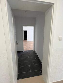 Vollständig kernsanierte Wohnung 1.Obergeschoss 3-Zimmer mit 70 m² ab 1.09.2025 - Remscheid