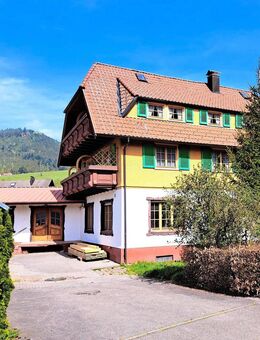 Charmantes 2-Familienhaus auf großem Grundstück mit enormer Ausbaureserve in ehemaliger Werkstatt - Baiersbronn