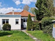 Opulentes Grundstück mit Vintage-Bungalow in Nürnberg-Altenfurt - Nürnberg