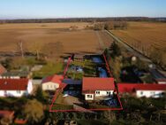 Massives Einfamilienhaus, Feldrandlage, Doppelcarport, West-Terrasse & vollmöblierter Ferienbungalow - Blankenhagen