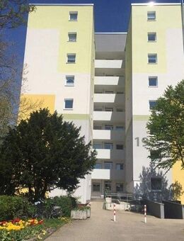 *3-Zimmer-Wohnung mit Balkon in Großenbaum* - Duisburg