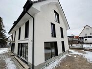 Neubau zwei Doppelhaushälften mit Wärmepumpe KFW 55 und Photovoltaik - München