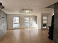 Hochwertig ausgestattetete 4,5-Raum-Wohnung mit Balkon und Einbauküche in Kornwestheim - Kornwestheim