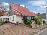 Zwei Wohnhäuser auf einem gepflegten Grundstück in attraktiver Lage von Hameln-Basberg - Hameln