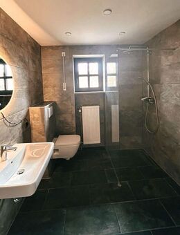 Hochwertig renovierte 4-Zimmer Wohnung - Regensburg