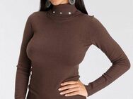 Melrose Rollkragenpullover mit Ziernieten