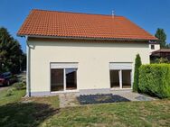 Schickes Einfamilienhaus mit Carport in ruhiger Lage - Dresden