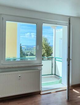2-Raumwohnung in ruhigem Wohngebiet mit tollem Ausblick - Plauen