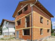 Attraktives Zwei-Häuser-Grundstück mit großem Potenzial: Rohbau (EFH) + Bestandshaus (EFH) - Kolbermoor
