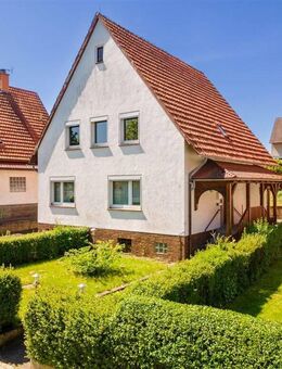 Handwerker aufgepasst: Geräumiges Einfamilienhaus mit Sonnengarten und 4 Garagenplätzen - Meißner