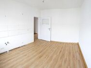 Frisch renovierte 2 Zimmer Wohnung sucht ruhige 1-2Personen - Ludwigshafen (Rhein)