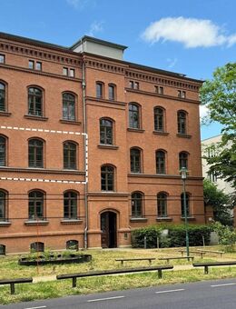 Charmante Denkmal-Wohnung: 3 Zimmer, Balkon, Stellplatz in Traumlage! - Potsdam