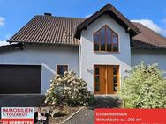 Großes freistehendes Einfamilienhaus mit Garage und Garten zu vermieten in Ottweiler - Ottweiler