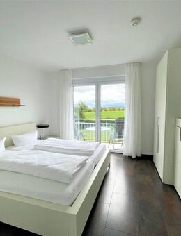 *FERIENWOHNUNG* Wunderschöne, möblierte 2-Zimmer Wohnung in einer begehrten Golfhotelanlage - Bad Bellingen